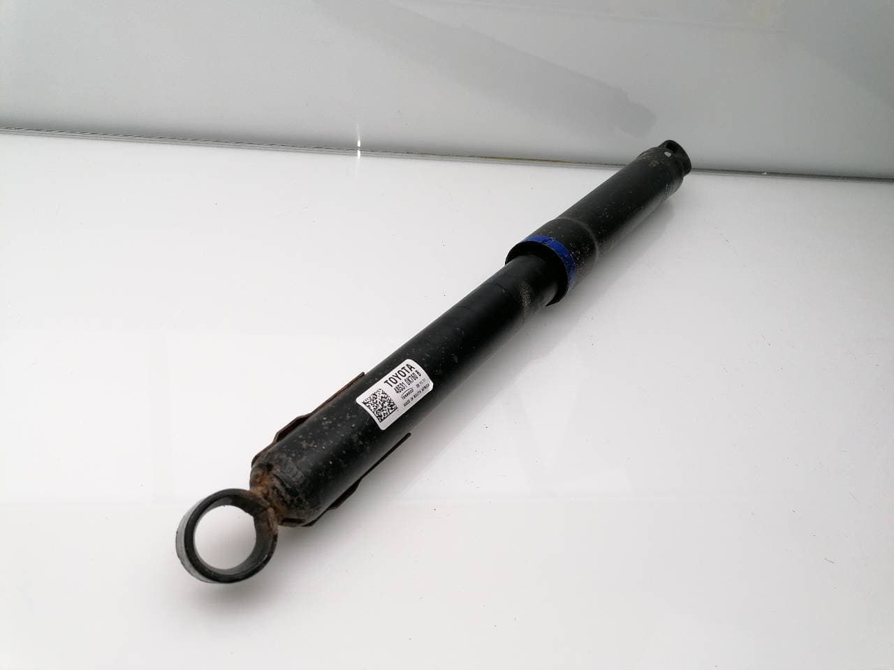 Amortiguador trasero derecho TOYOTA HILUX (GUN1)
