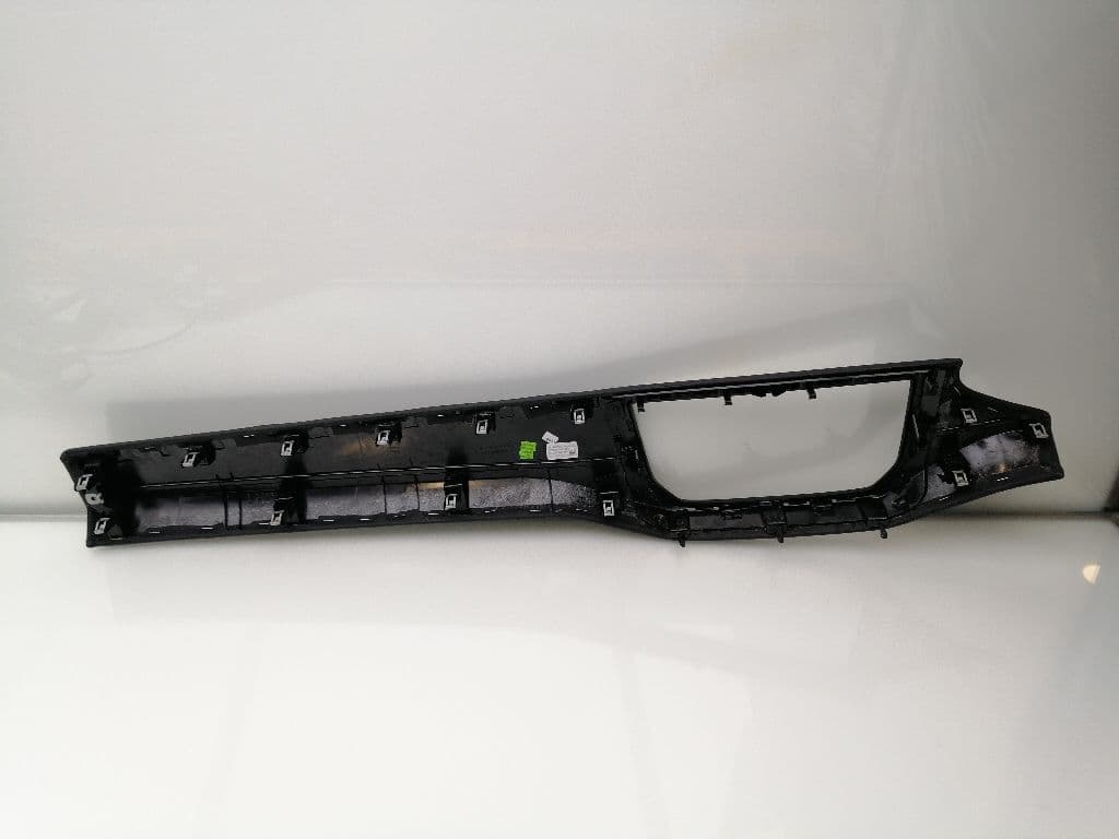Plastico SEAT ARONA 2
