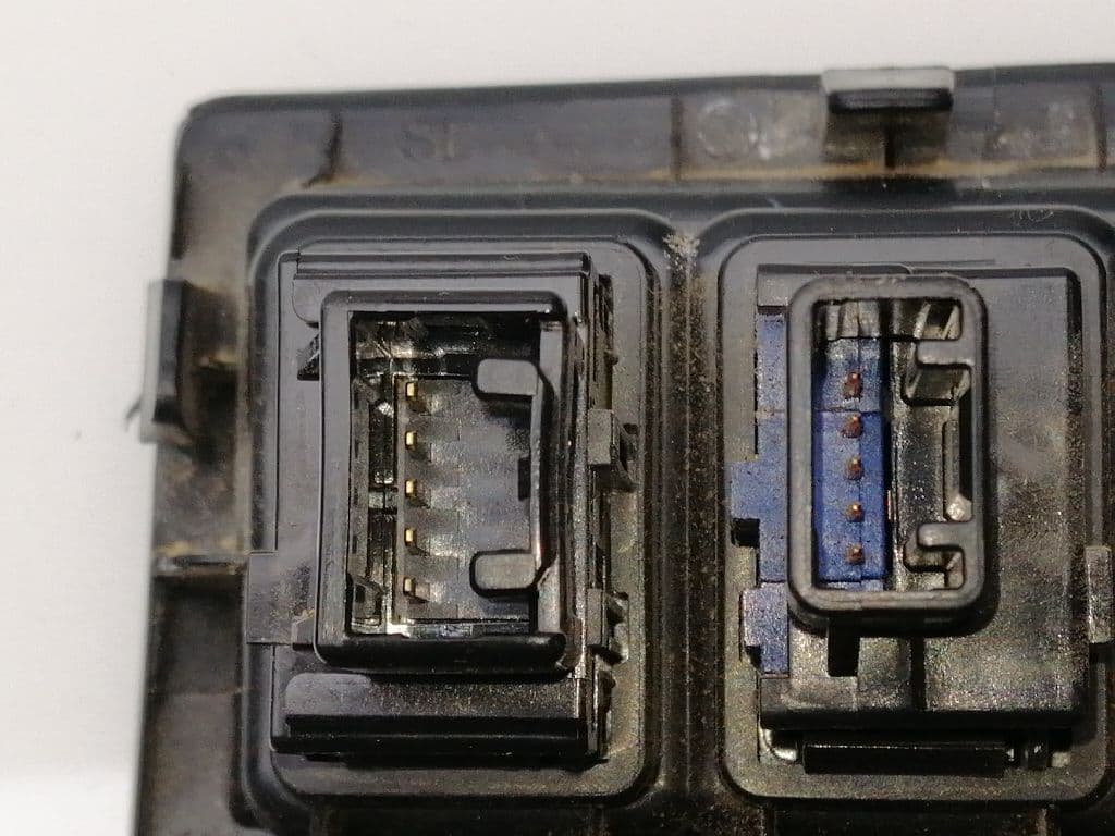 Mando multifuncion TOYOTA HILUX (GUN1) 3