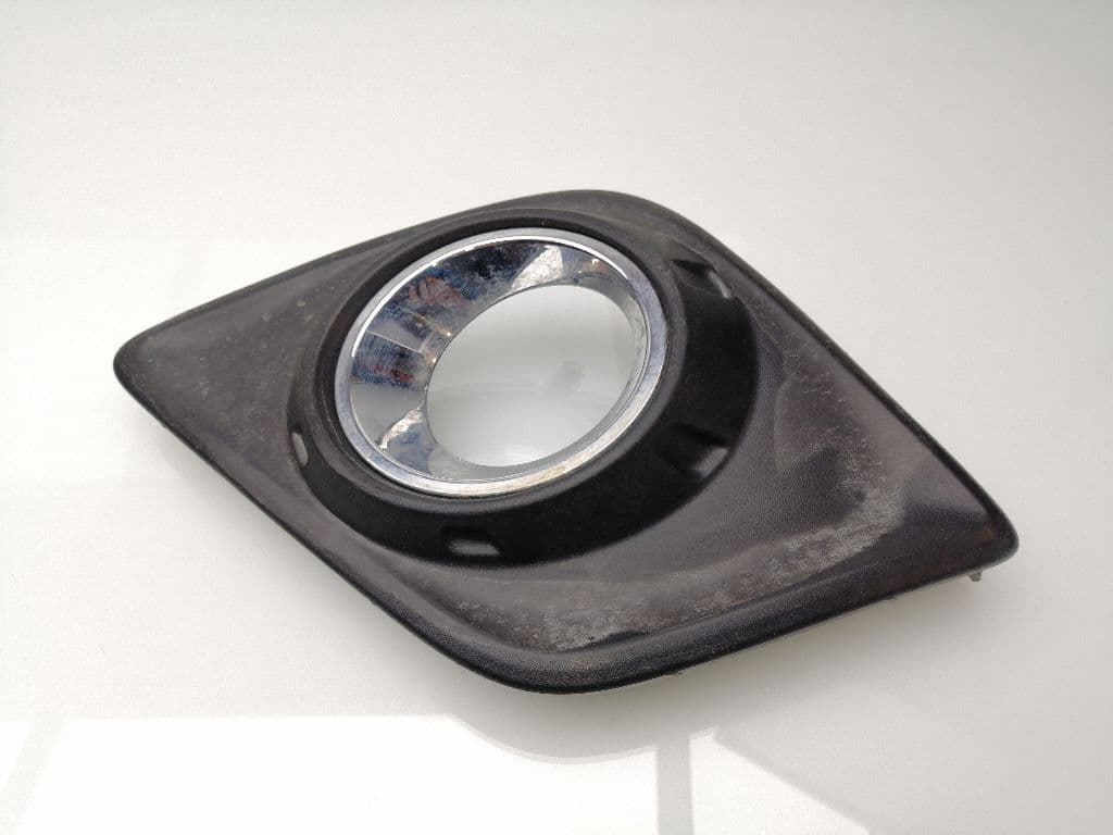 Plastico TOYOTA HILUX (GUN1) 4