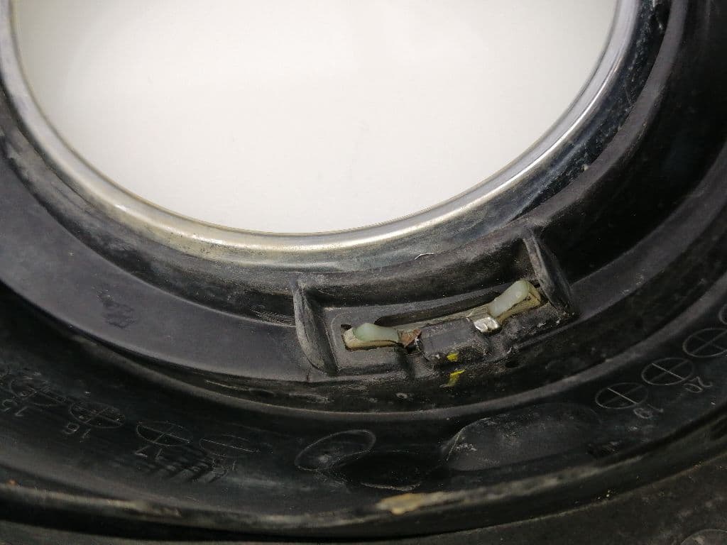 Plastico TOYOTA HILUX (GUN1) 2