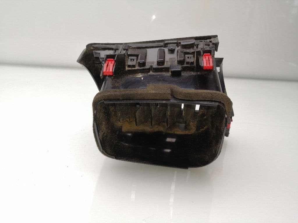 Plastico TOYOTA HILUX (GUN1) 2