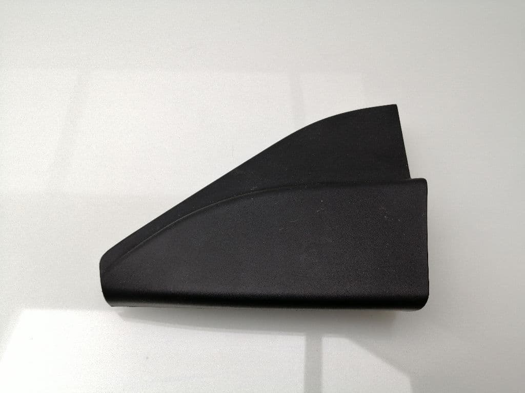 Plastico TOYOTA HILUX (GUN1) 3