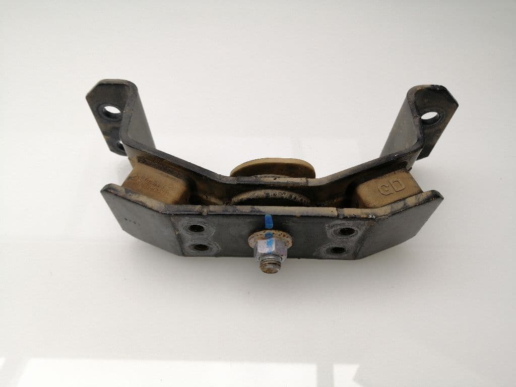 Soporte cambio TOYOTA HILUX (GUN1) 3