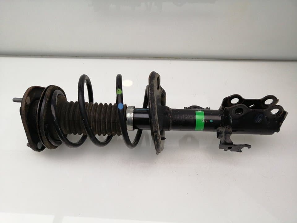 Amortiguador delantero derecho TOYOTA AURIS 4