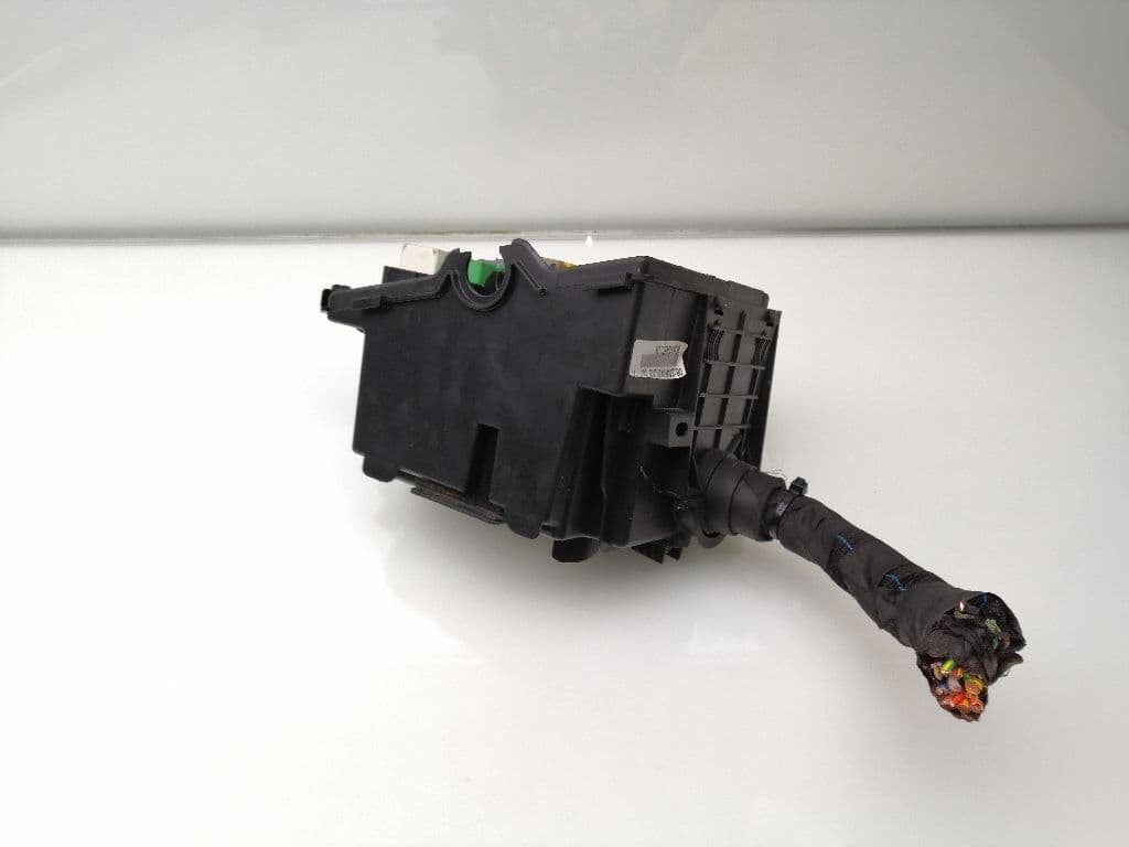 Caja reles / fusibles CITROEN C4 SPACETOURER 3