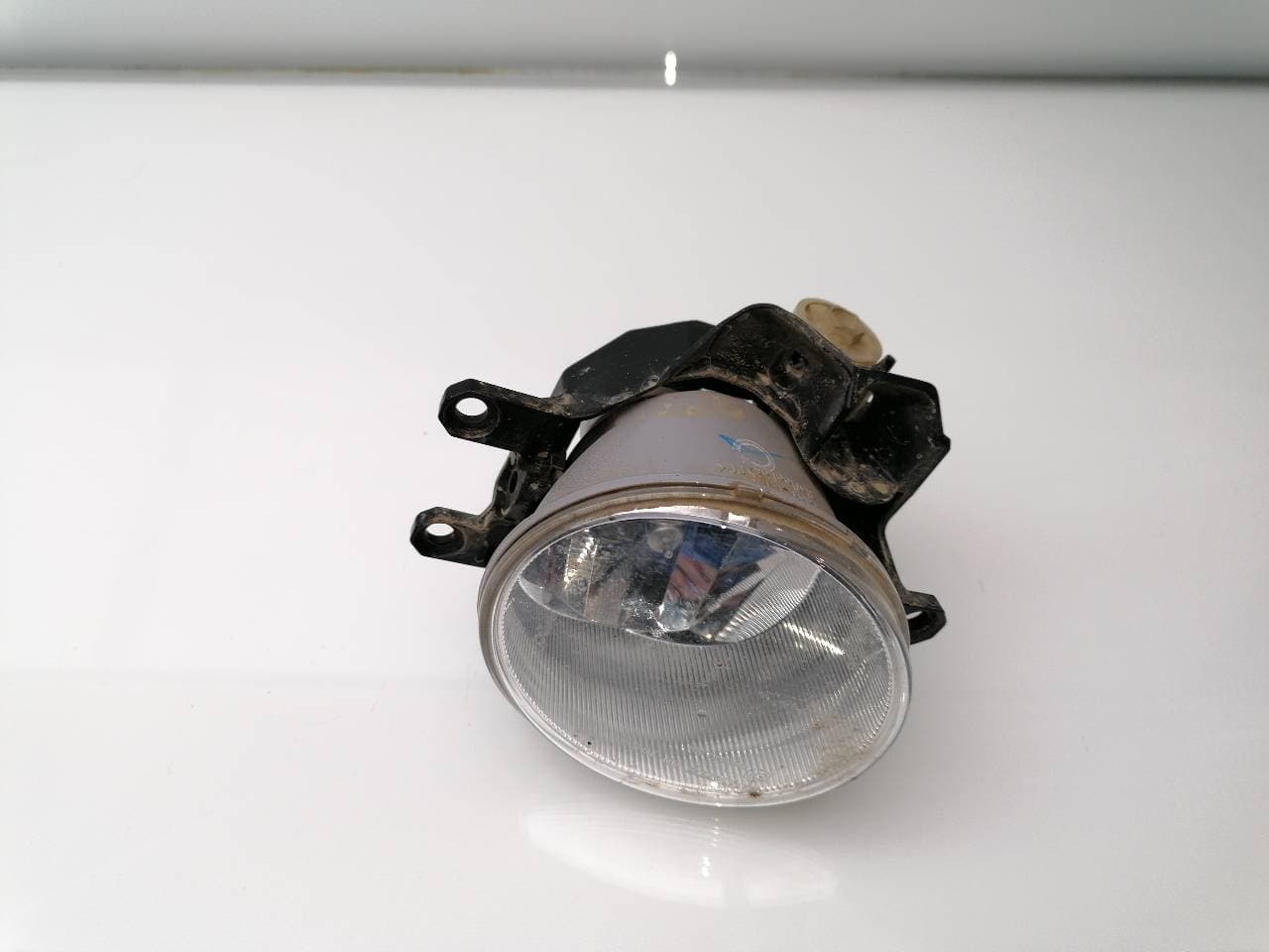 Faro antiniebla izquierdo TOYOTA HILUX (GUN1) 3