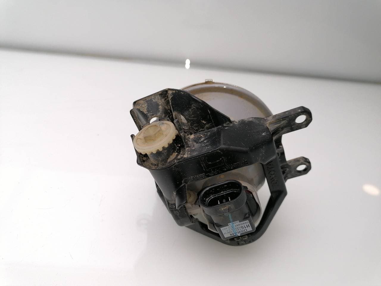 Faro antiniebla izquierdo TOYOTA HILUX (GUN1)