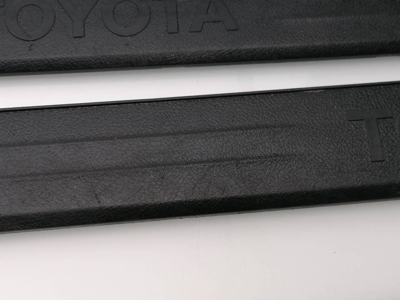 Plastico TOYOTA HILUX (GUN1)
