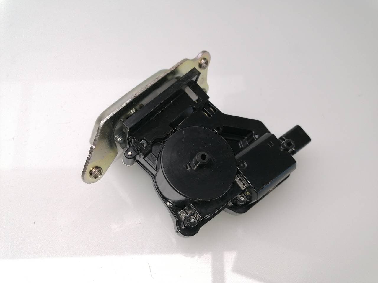 Cerradura maletero / porton SUZUKI SWIFT IV (FZ, NZ) 3