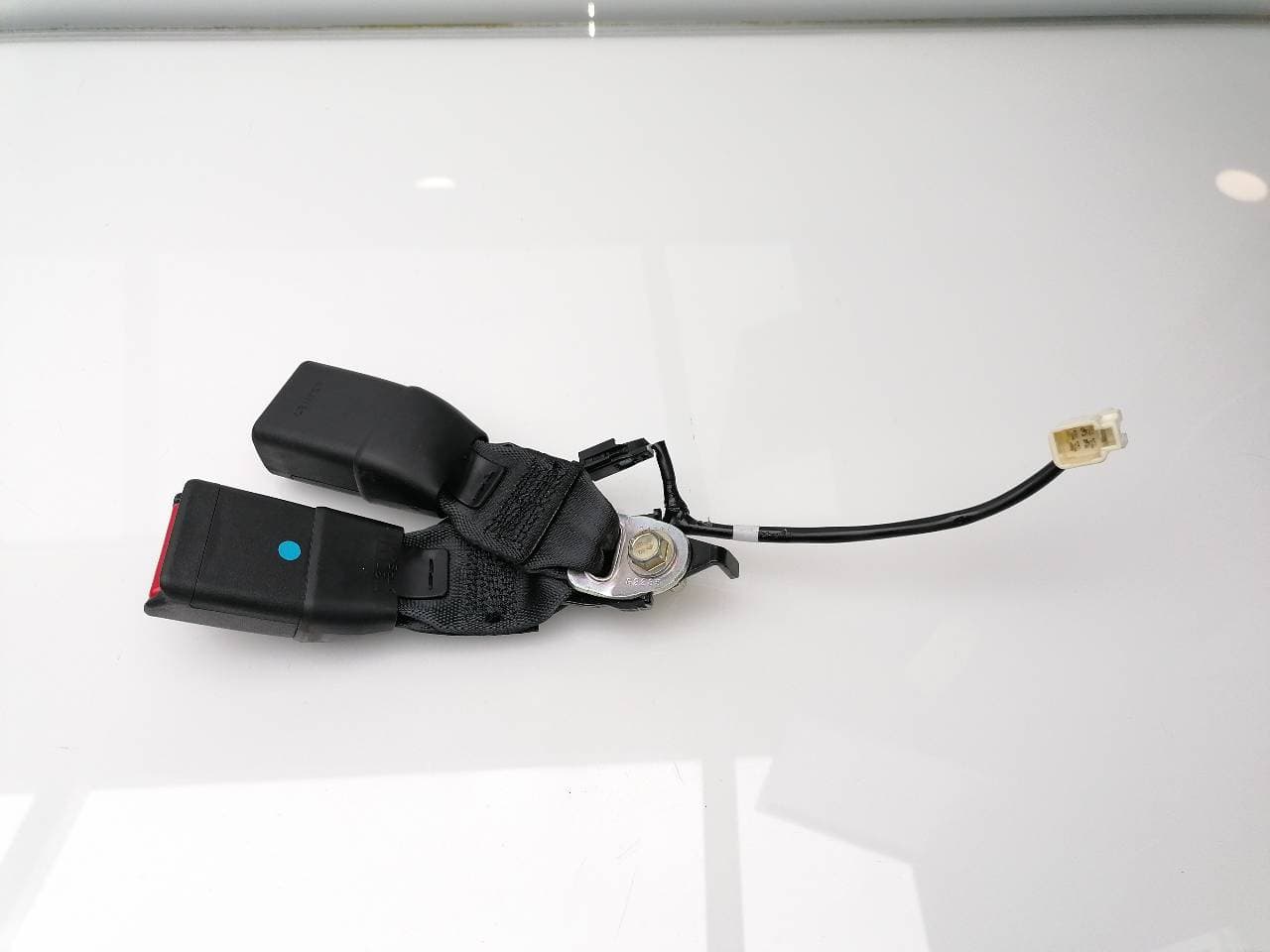 Pretensor trasero derecho SUZUKI SWIFT IV (FZ, NZ) 4