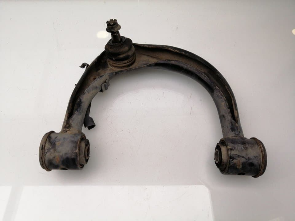 Brazo suspension superior delantero derecho TOYOTA LAND CRUISER (J12)