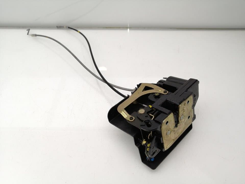 Cerradura puerta delantera derecha SSANGYONG RODIUS 3