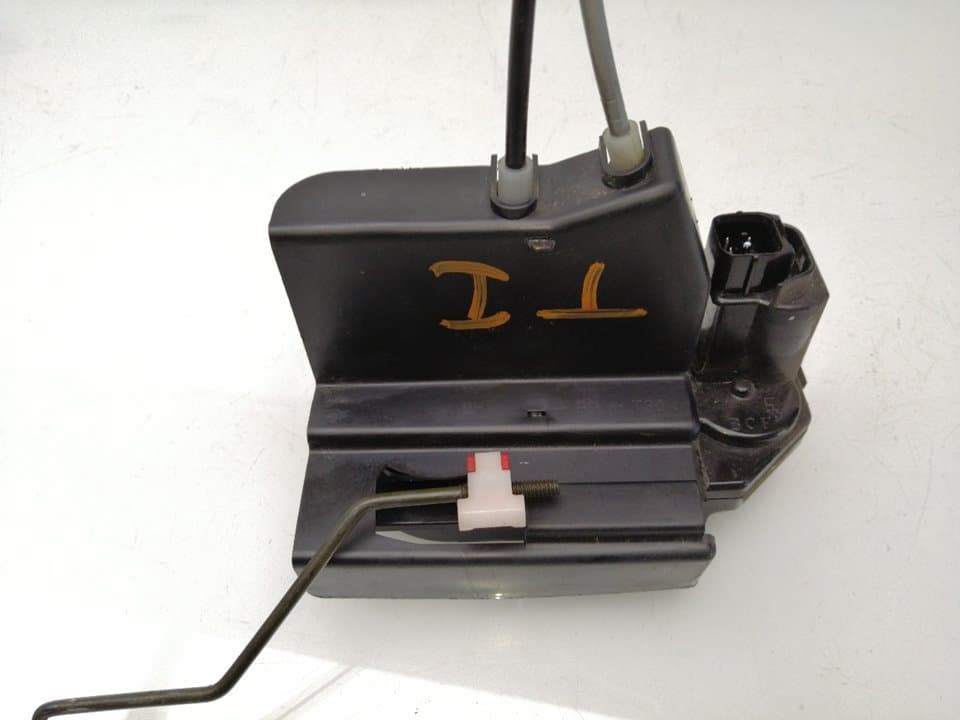 Cerradura puerta trasera izquierda SSANGYONG RODIUS 3