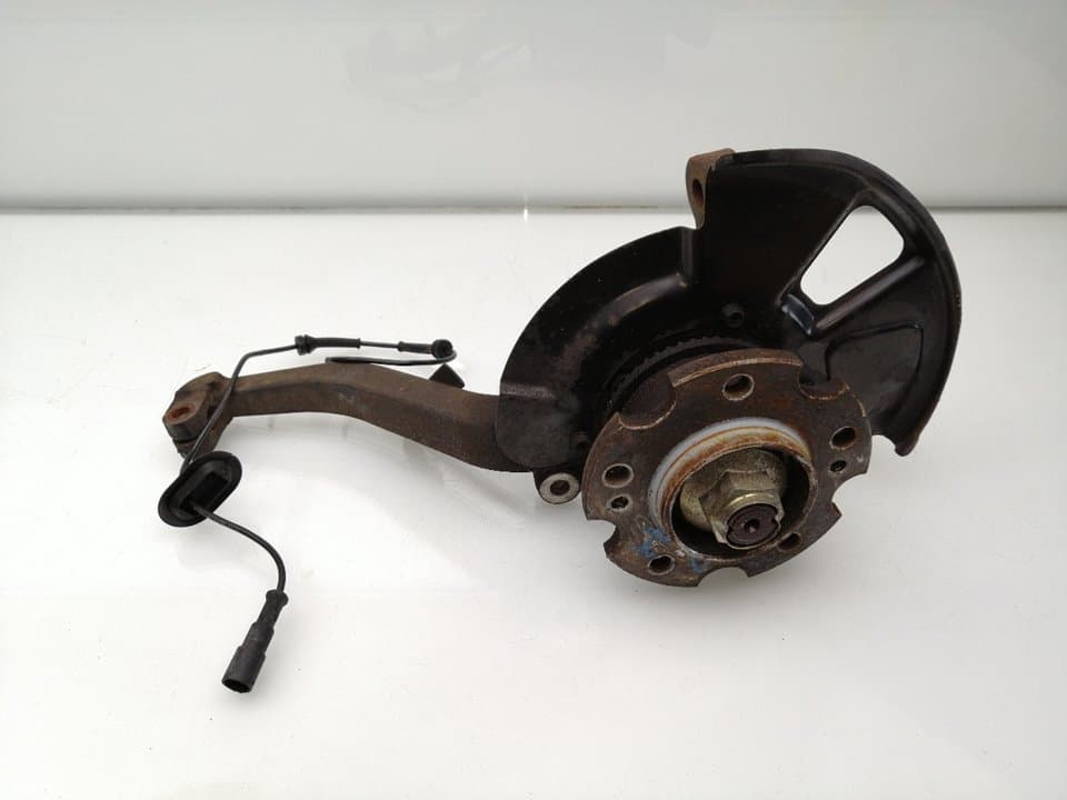 Mangueta delantera izquierda SSANGYONG RODIUS 4