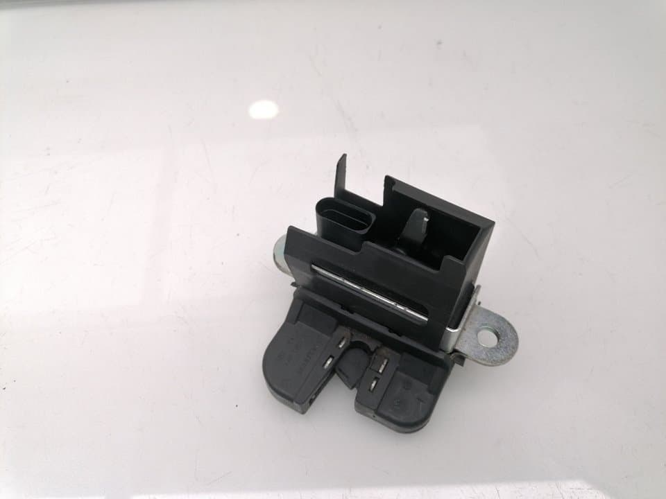 Cerradura maletero / porton VOLKSWAGEN GOLF VI (5K1) 4