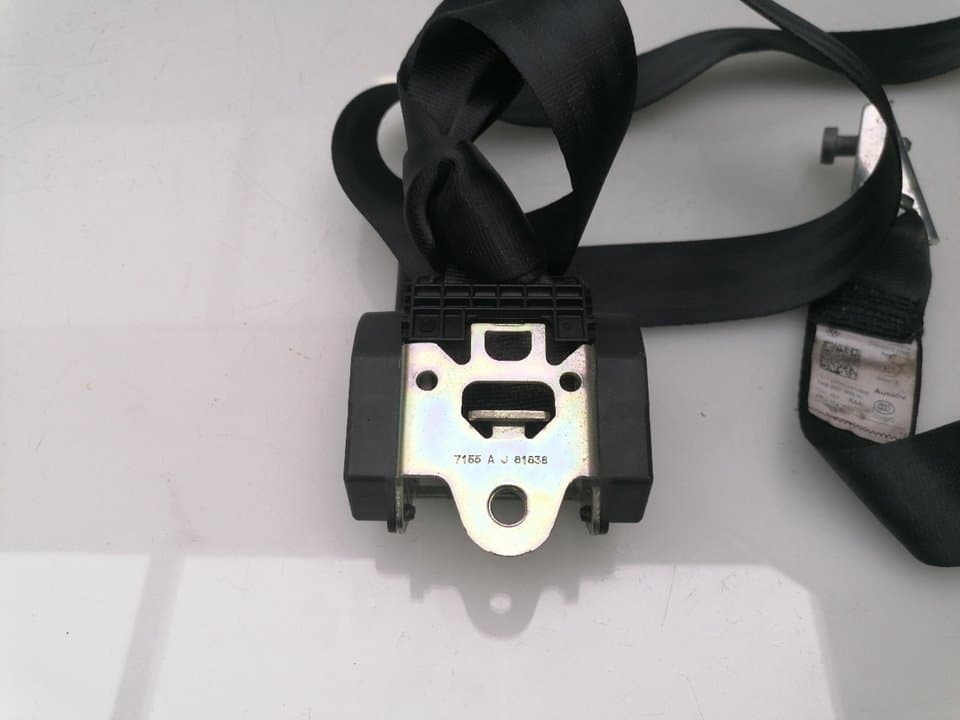 Cinturon seguridad trasero izquierdo VOLKSWAGEN GOLF VI (5K1) 2