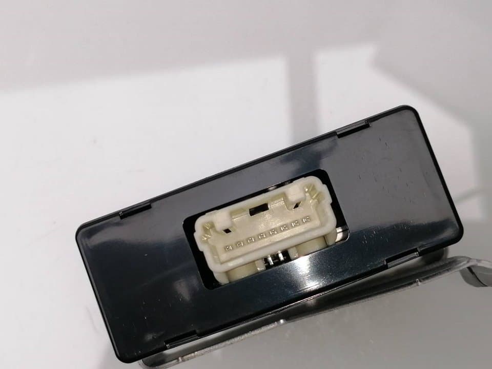 Modulo electronico TOYOTA HILUX (GUN1) 3