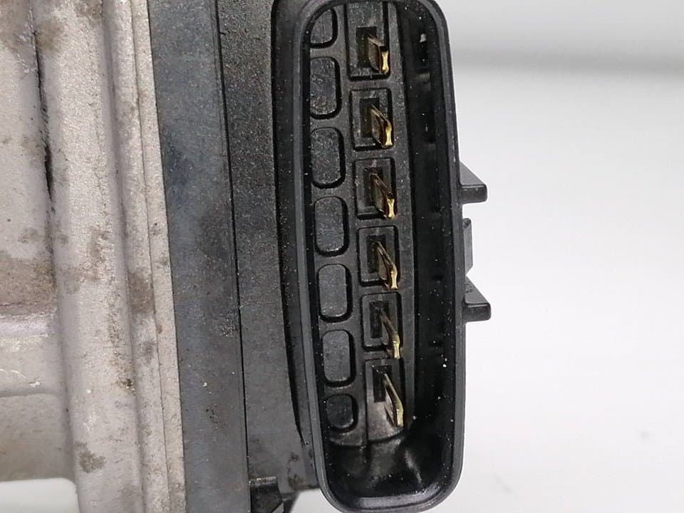 Caja mariposa TOYOTA HILUX (GUN1) 3