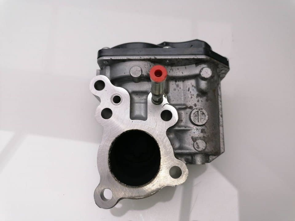 Valvula egr TOYOTA HILUX (GUN1) 2