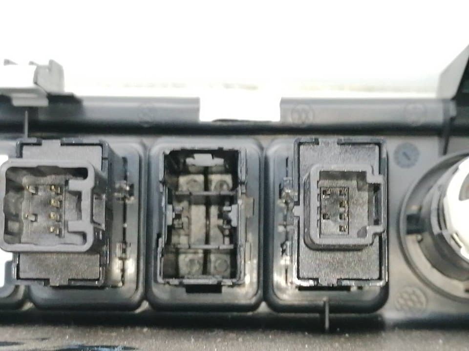 Mando multifuncion TOYOTA HILUX (GUN1) 2