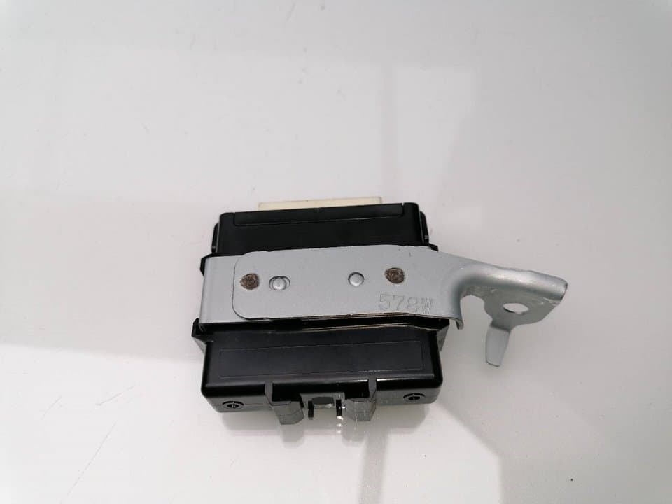 Centralita faros xenon TOYOTA HILUX (GUN1) 2