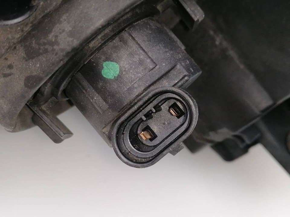 Faro derecho BMW SERIE 3 BERLINA (E46) 2