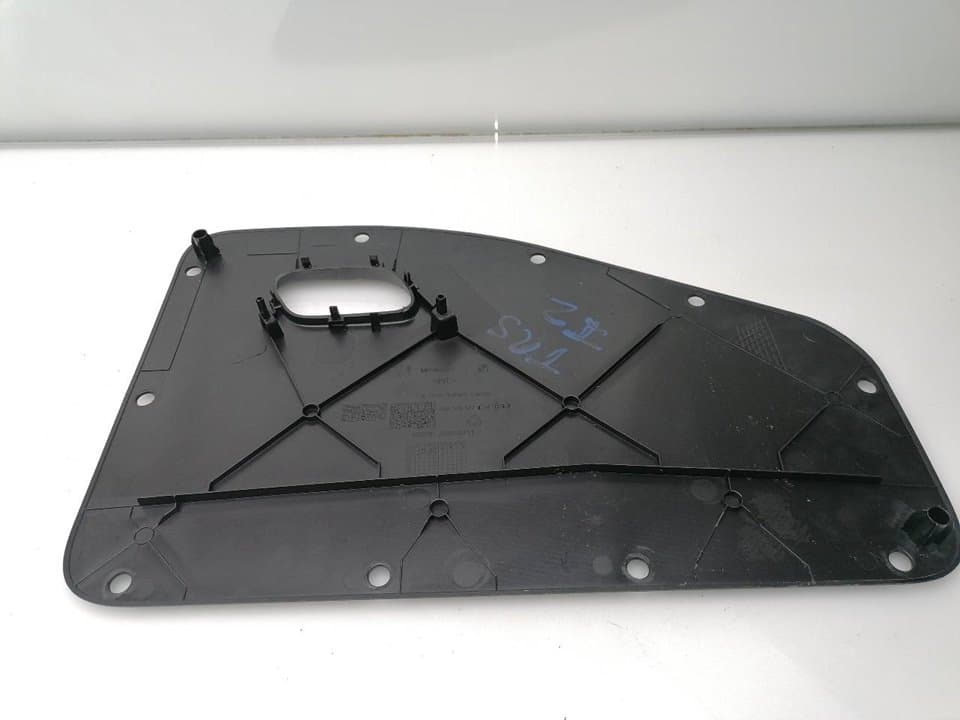 Plastico PEUGEOT PARTNER