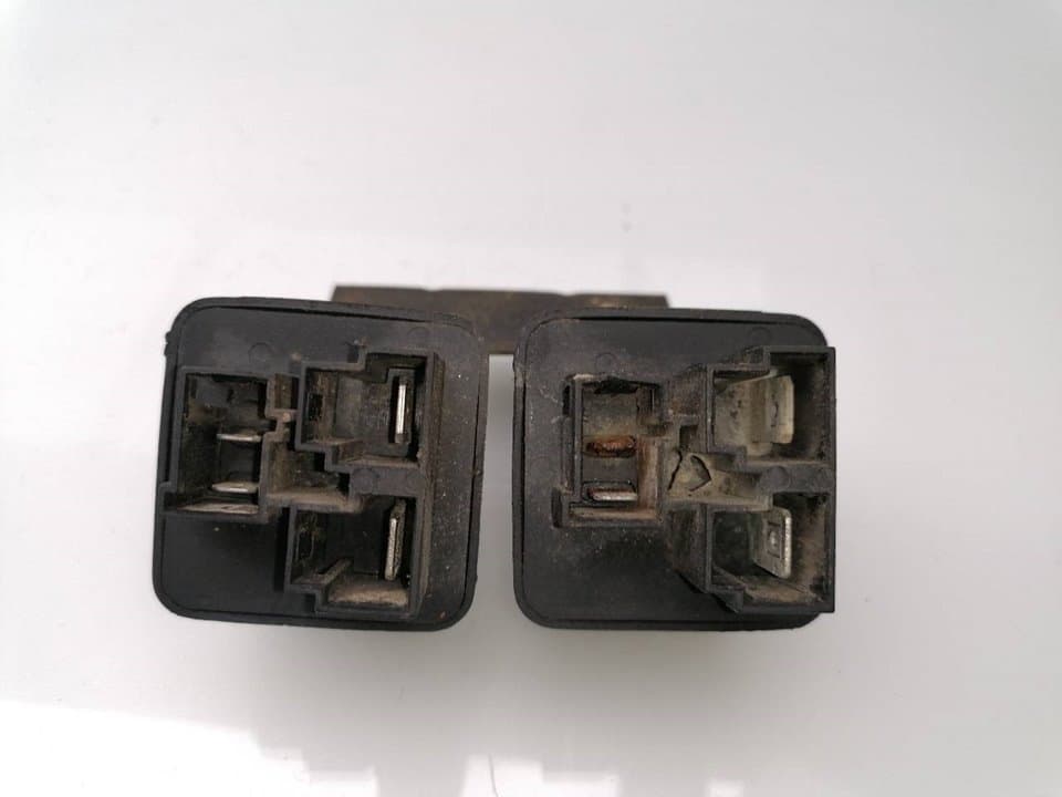 Rele NISSAN CABSTAR E 3