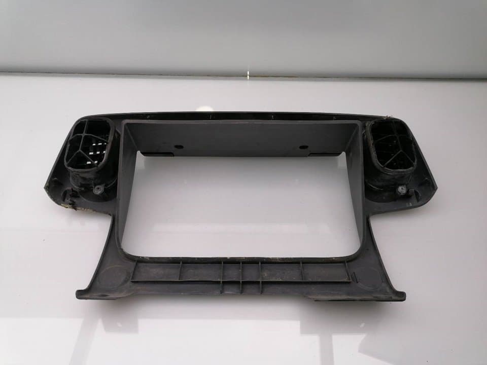 Plastico NISSAN CABSTAR E