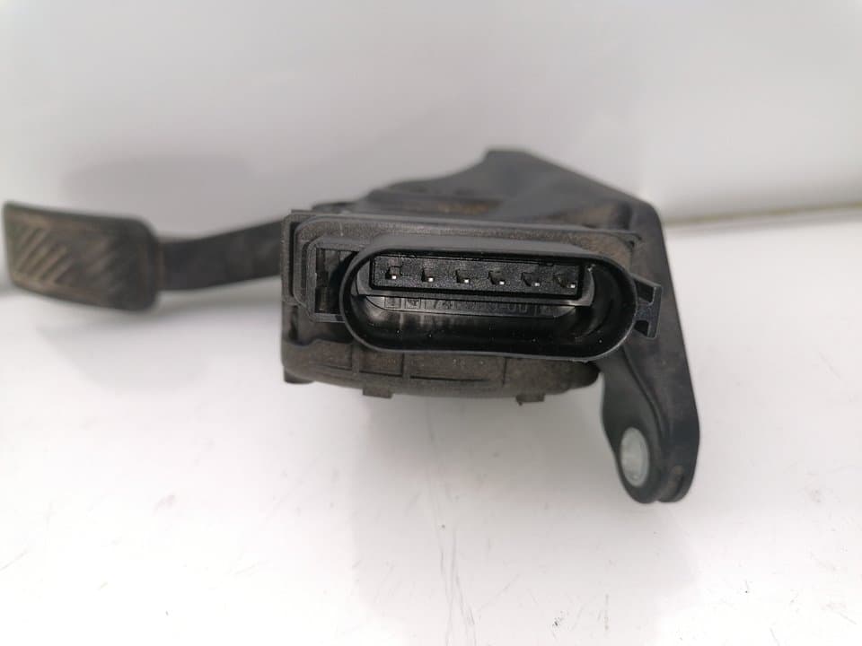 Pedal acelerador FORD TRANSIT COURIER 2