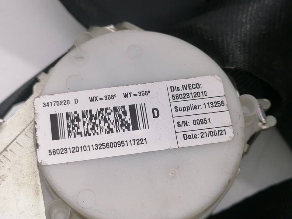 Cinturon seguridad delantero derecho IVECO DAILY CHASIS 3
