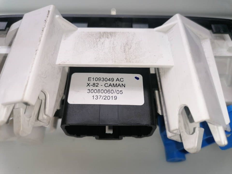 Recambio NISSAN NV300 CAMPER ref. E1093049AC 2