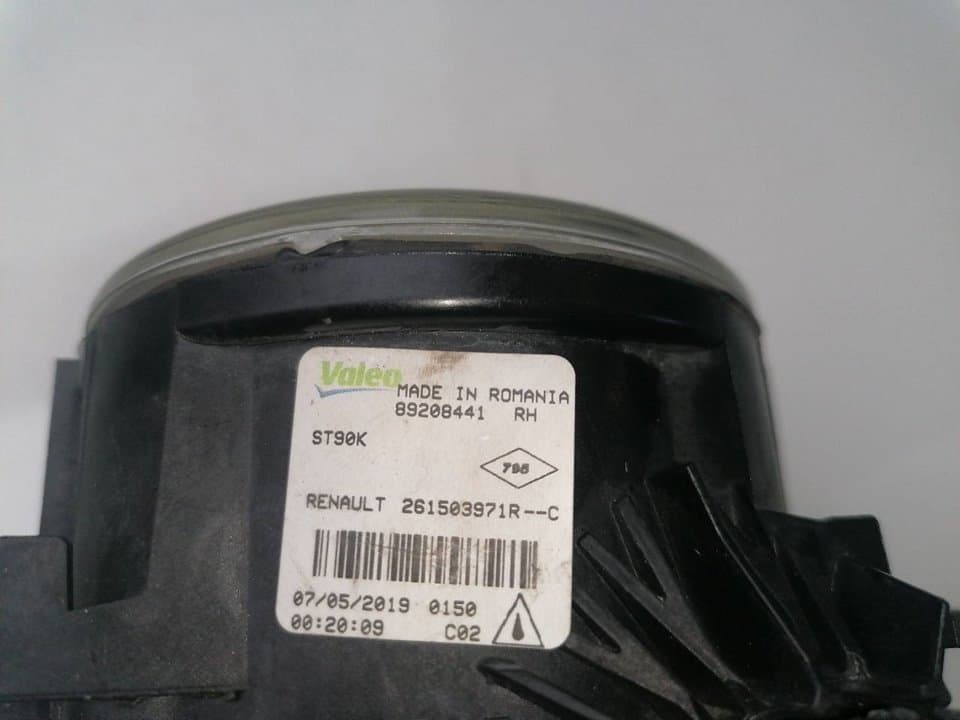 Faro antiniebla derecho NISSAN NV300 CAMPER 2