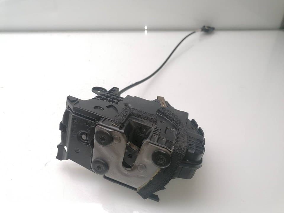 Cerradura puerta delantera derecha NISSAN NV300 CAMPER 4