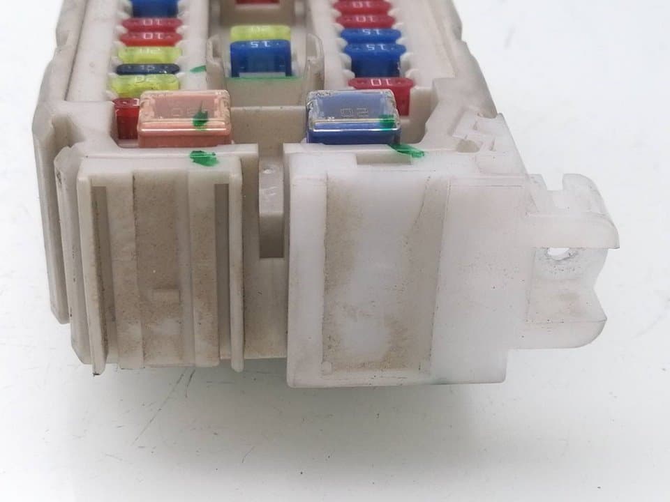 Caja reles / fusibles ISUZU D-MAX 2