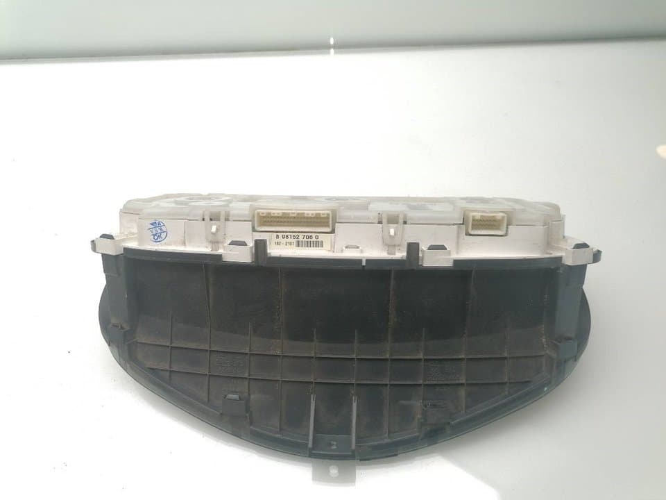 Cuadro instrumentos ISUZU D-MAX 5