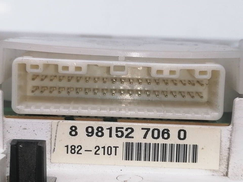 Cuadro instrumentos ISUZU D-MAX 3