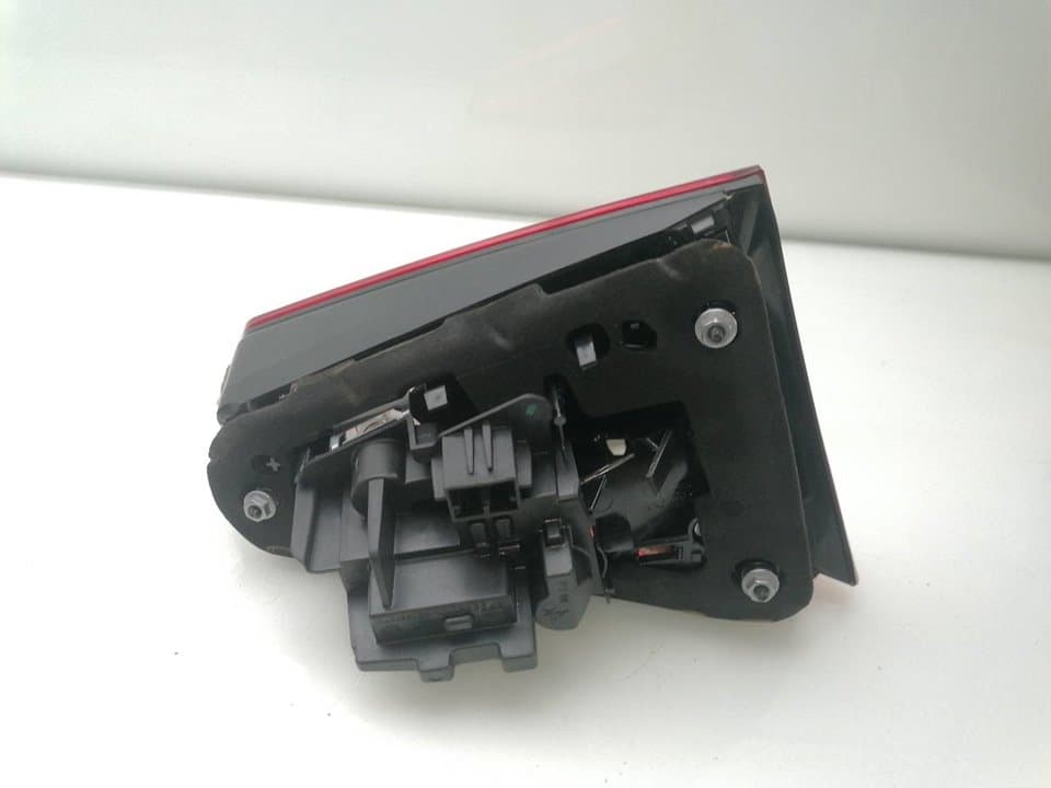 Piloto trasero derecho SEAT ARONA 4