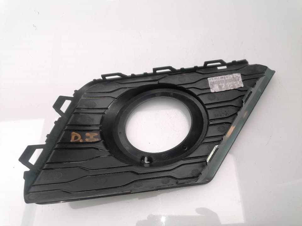 Recambio SEAT ARONA ref. 6F9853665B 3