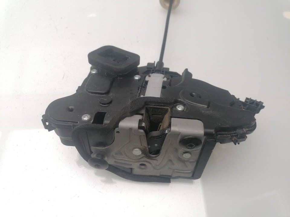 Cerradura puerta delantera izquierda SEAT ARONA 3