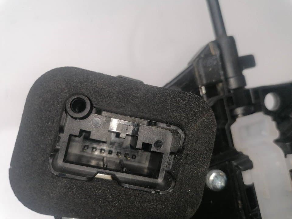 Cerradura puerta delantera izquierda SEAT ARONA 2