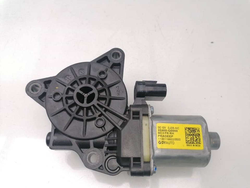 Motor elevalunas delantero derecho HYUNDAI BAYON 2
