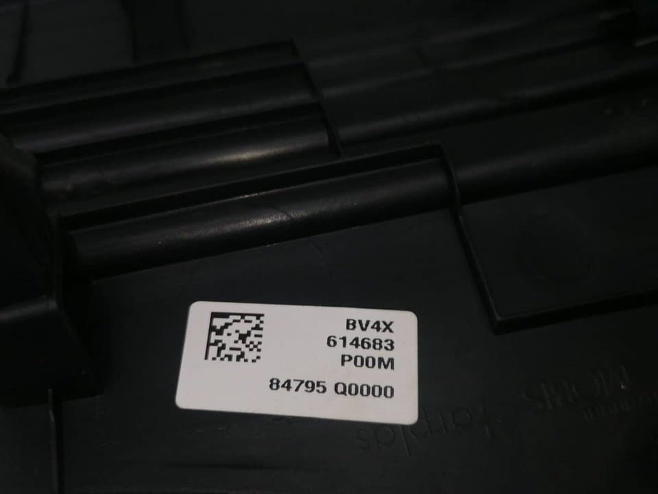 Recambio HYUNDAI BAYON ref. 84795Q0000 2