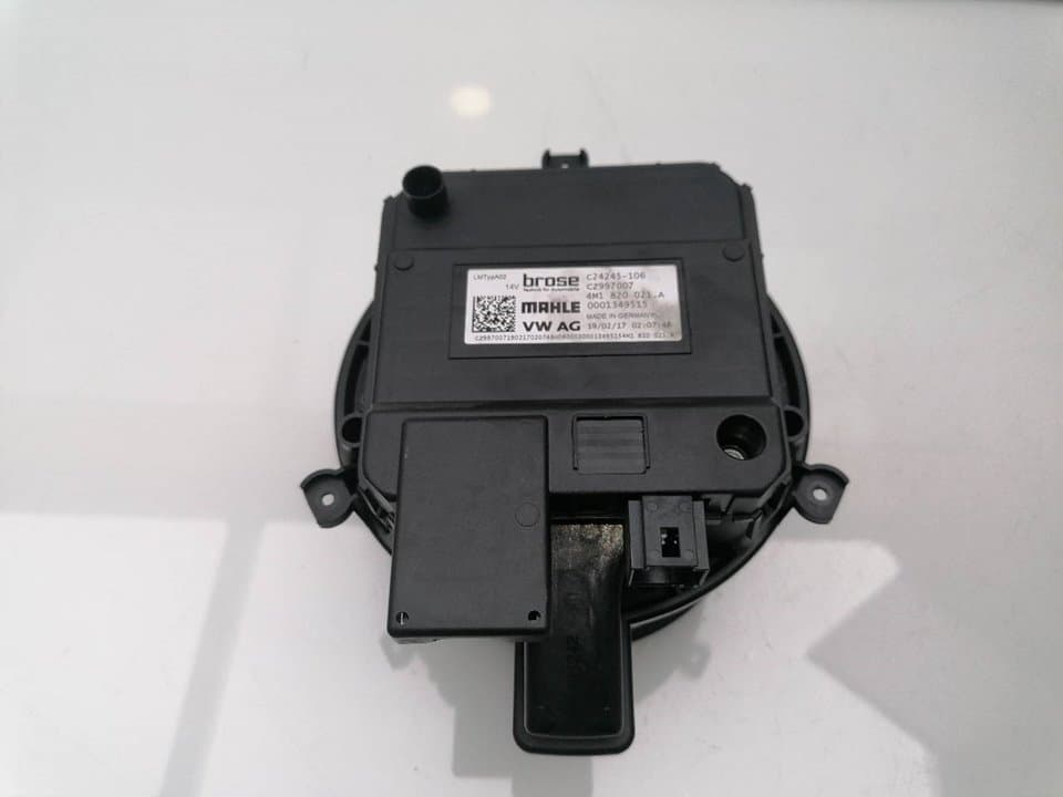 Motor calefaccion AUDI A4 AVANT (8W5) 4