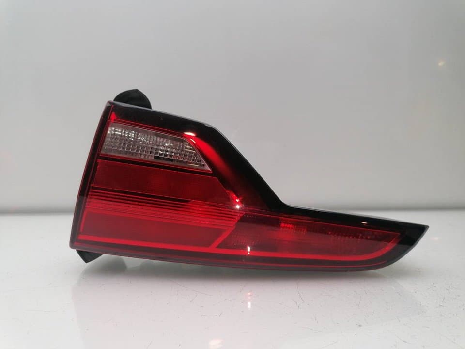 Piloto trasero derecho AUDI A4 AVANT (8W5)
