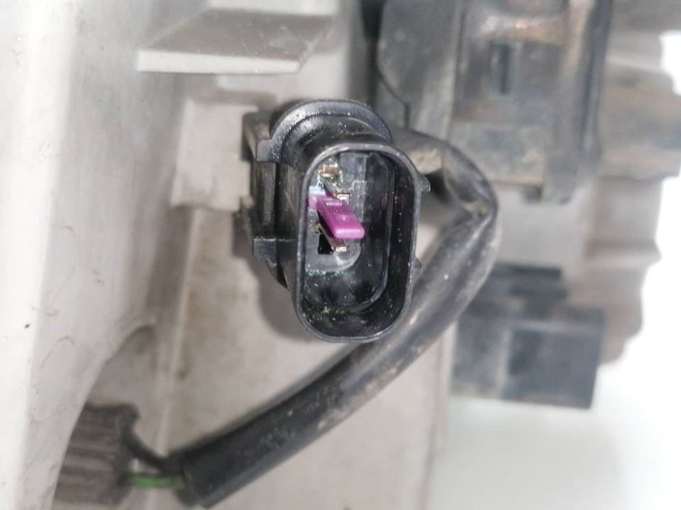 Faro izquierdo HYUNDAI GALLOPER II (JK-01) 2