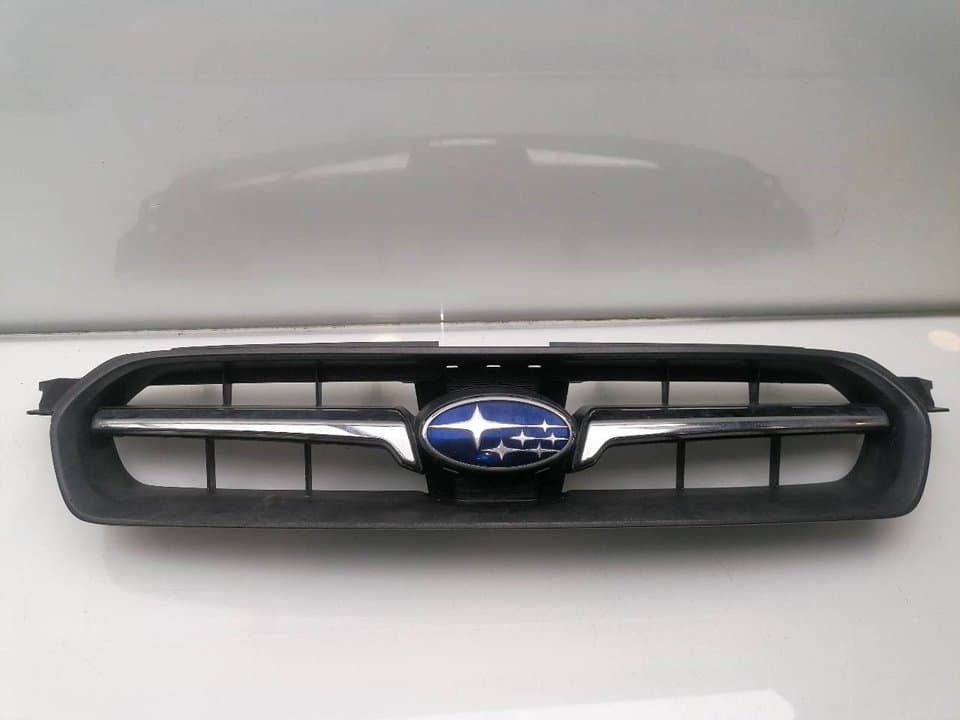 Rejilla delantera SUBARU LEGACY I (BC)