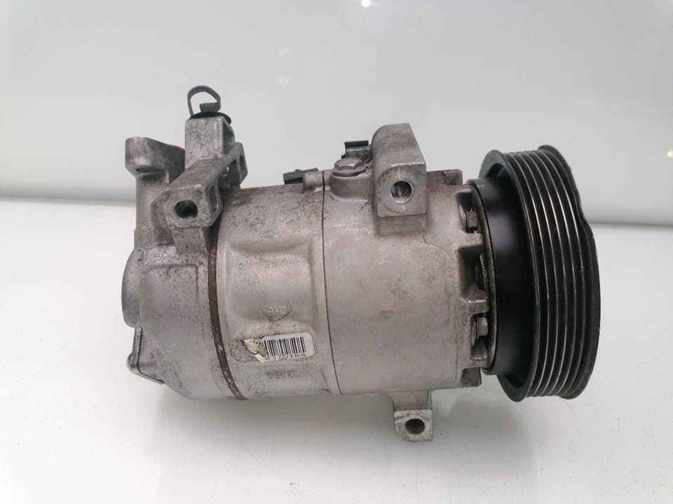 Recambio RENAULT CLIO IV ref. 926008582R
