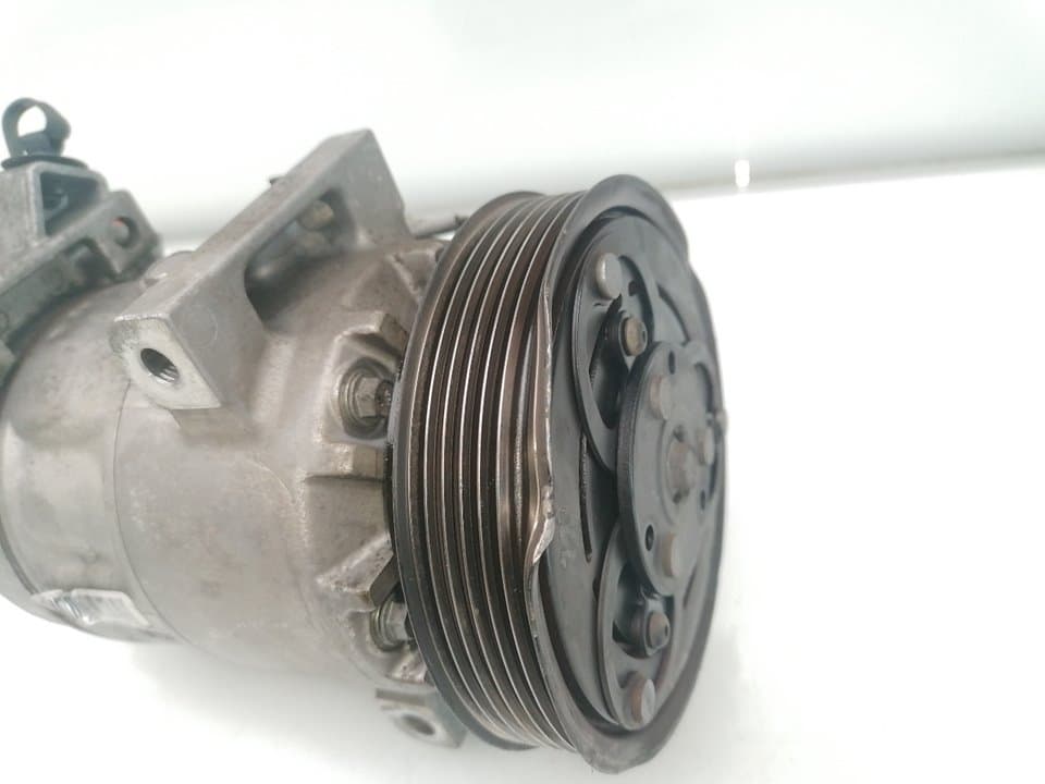 Recambio RENAULT CLIO IV ref. 926008582R 4